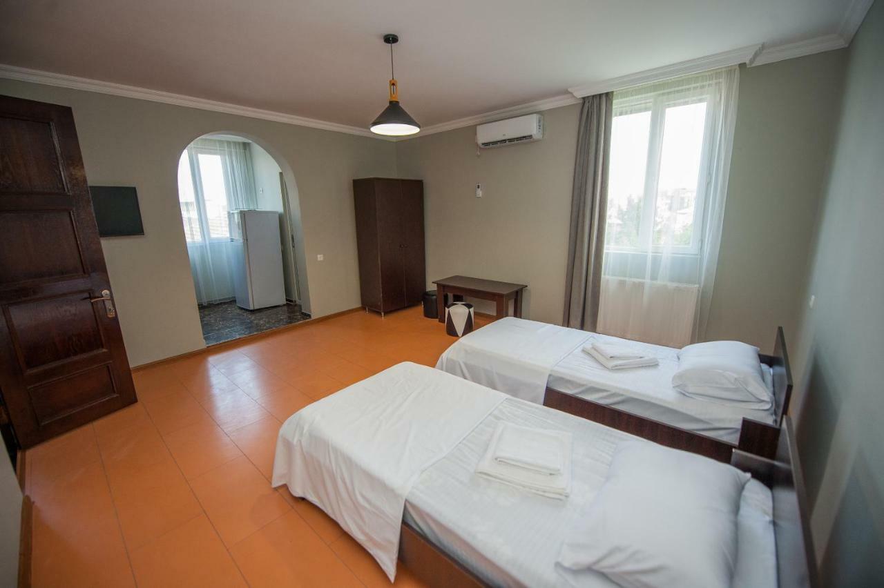 Hotel Cosmos Batumi Eksteriør bilde