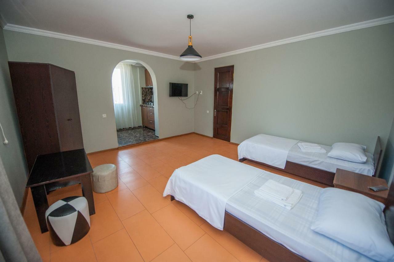 Hotel Cosmos Batumi Eksteriør bilde